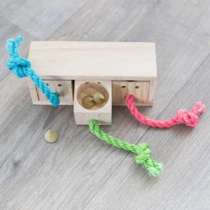 Snack Cube drvena igračka za poslastice za ptice i glodare